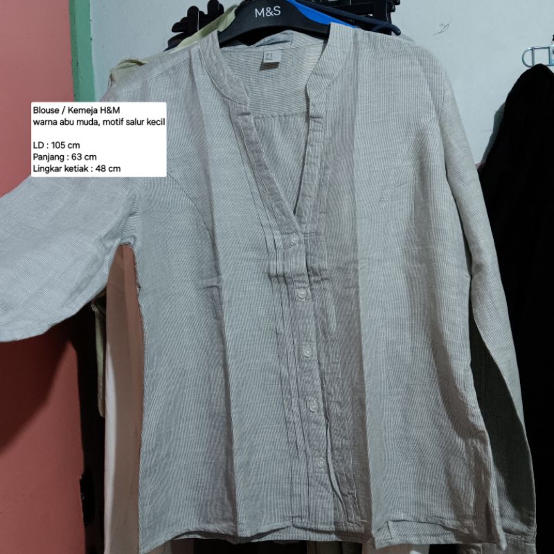 Kemeja Salur Vneck H&M