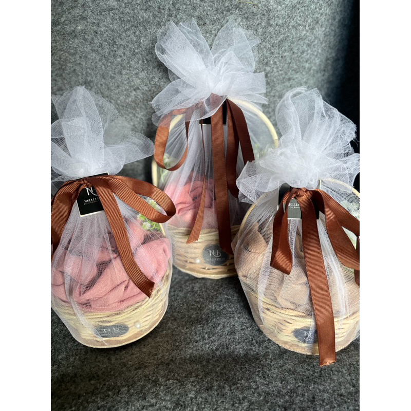 

PARCEL HAMPERS HIJAB