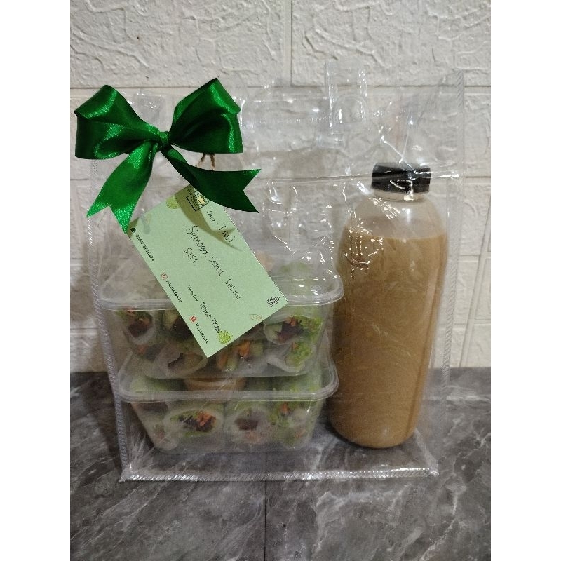 

paket hampers salad roll dan kopi