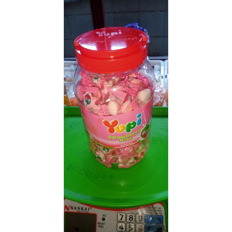

yupi toples