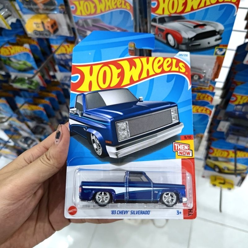 $TH - 83 Chevy Silverado - Super Treasure Hunt - Hotwheels THS