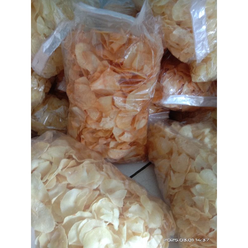 

Keripik singkong berat 1kg full enak renyah ANTI ALOT