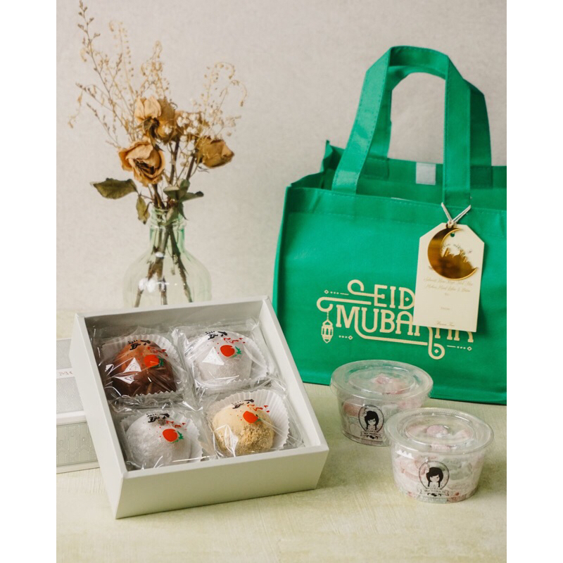 

Eid Mubarak Hampers A