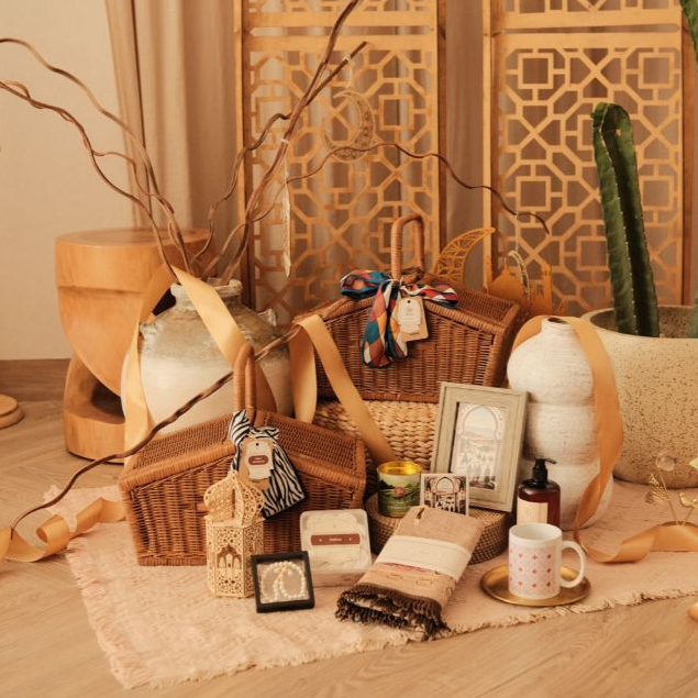 

MARYAM | Lebaran idul fitri hampers eid mubarak cookies parsel gift kue kering parcel bingkisan