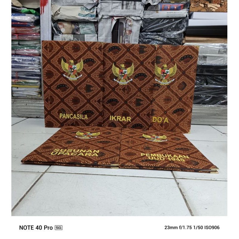 1Set Map Bludru Upacara Map Upacara Map Sablon Upacara Ready Stock Berkualitas - Batik