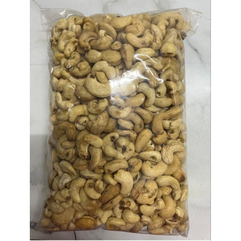 

Kacang Mete Mentah 1 kg