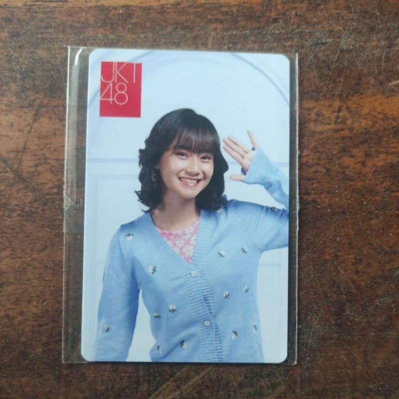 photocard freya j-trust