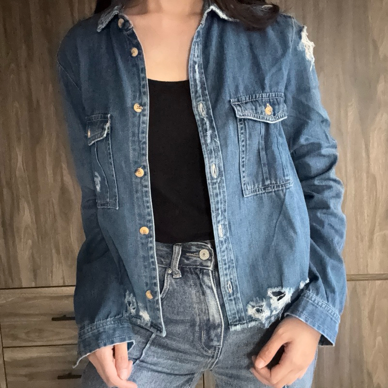 [PRELOVED] ZARA TRAFFALUC DENIM RIPPED JACKET