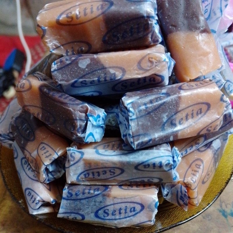 

Dodol 1kg kombinasi rasa Coksu makanan khas daerah Garut murah berkualitas