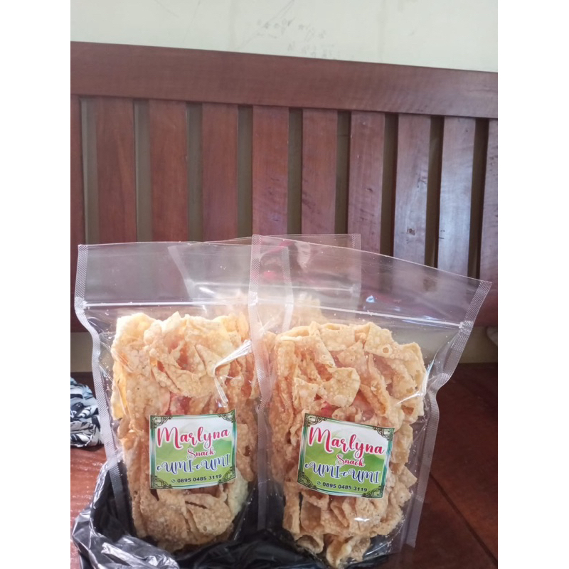 

Keripik Pangsit (Cumi-Cumi) 250g