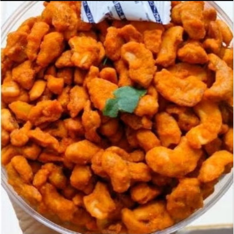 

Kacang Mede Patahan Matang Toples isi 12