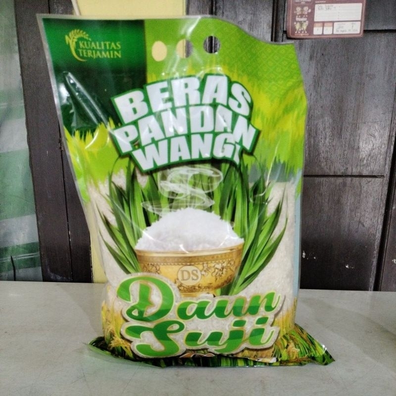 

beras daun suji beras 4liter