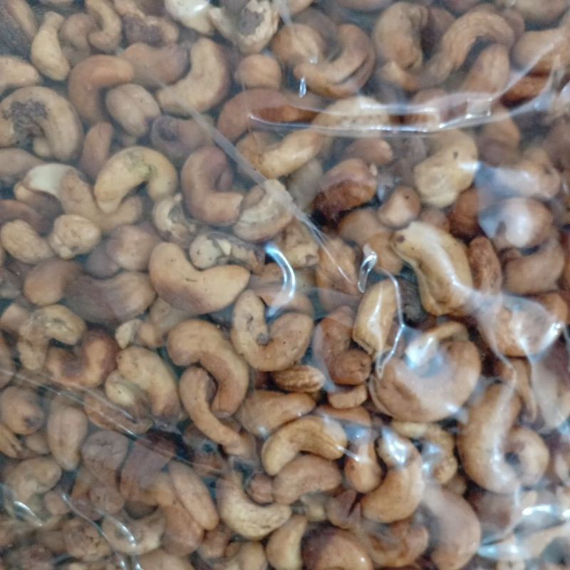

Kacang Mede Matang 1 kg