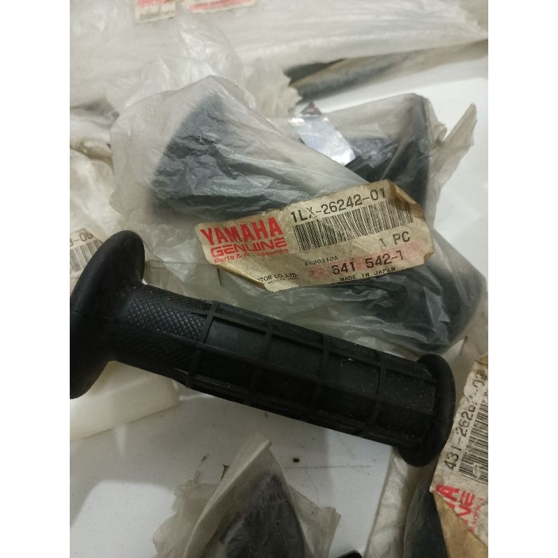 rumah holder gas yz 125 Japan original