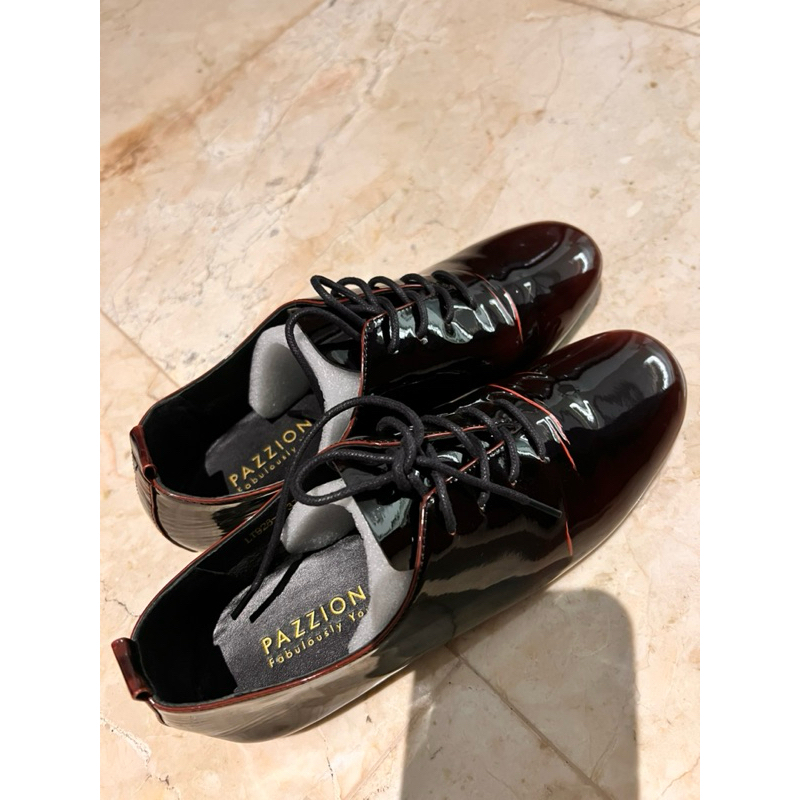 PAZZION FLAT SHOES SIZE 37 Preloved