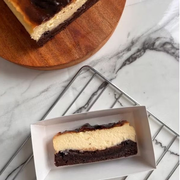 

Brownie Burnt Cheesecake