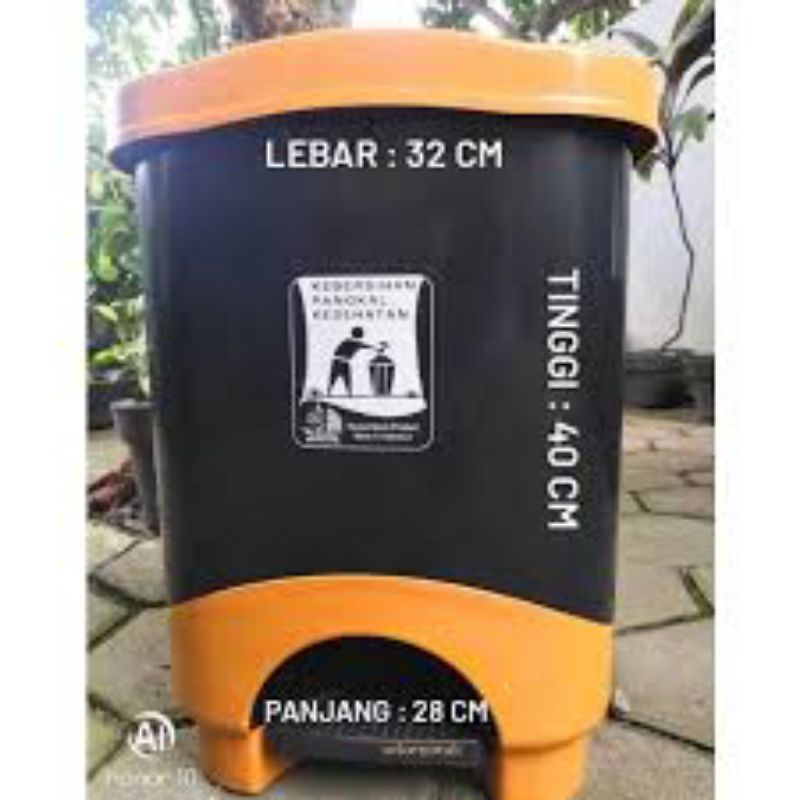Terangbenderang_ Tempat Sampah/Tempat Sampah Injak 20 Liter/Tempat Sampah Yutaka Injak