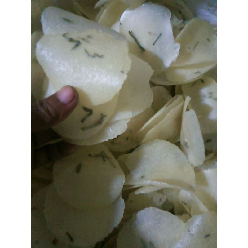 

Opak Singkong Original 200pcs 6_ 7 cm, bisa untk bahan Seblak
