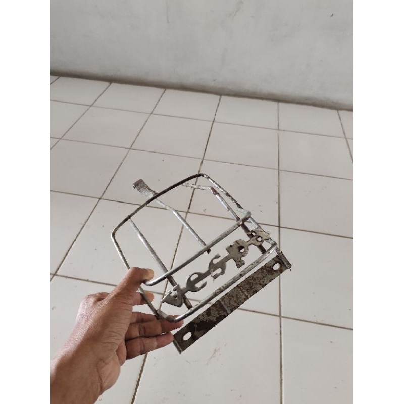 Pelindung Brongsong Lampu Belakang Vespa Super Sprint Lawasan
