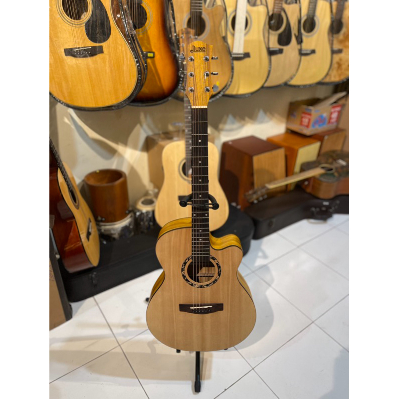 GITAR DLUXE DF 100 TRANSKUSTIK SECOND