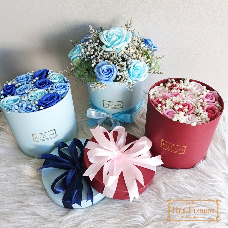 HER.FLORIST [IN OUT Box] Kado Soap Flower, Baby Breath + Extra Buket Coklat | Box Bunga Sabun Mawar