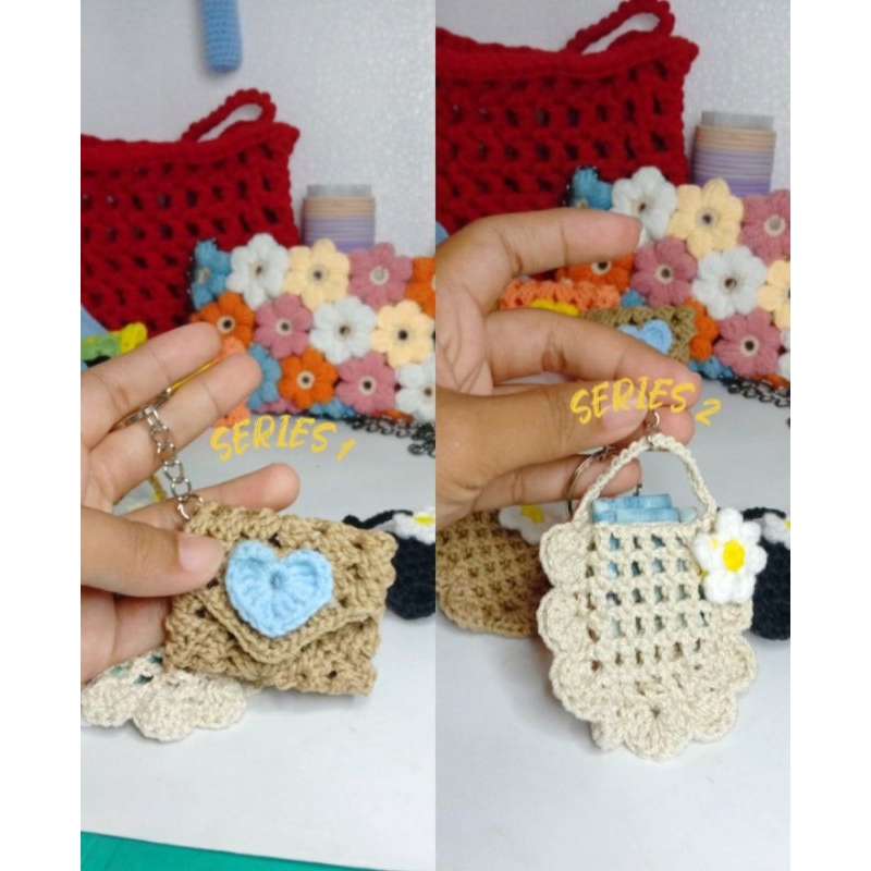 

Amplop rajut lebaran