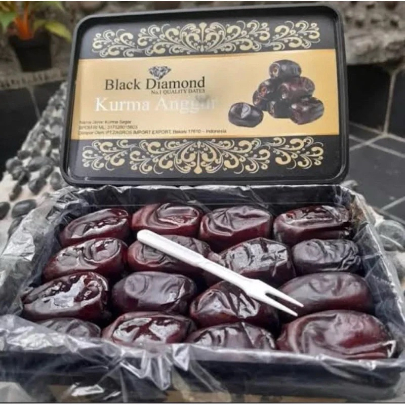 

KURMA BLACK DIAMOND KEMASAN EKSLUSIF 500gr