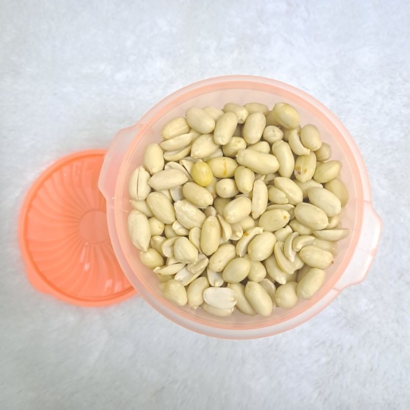 

Kacang Mentah Kupas Toples 1Liter