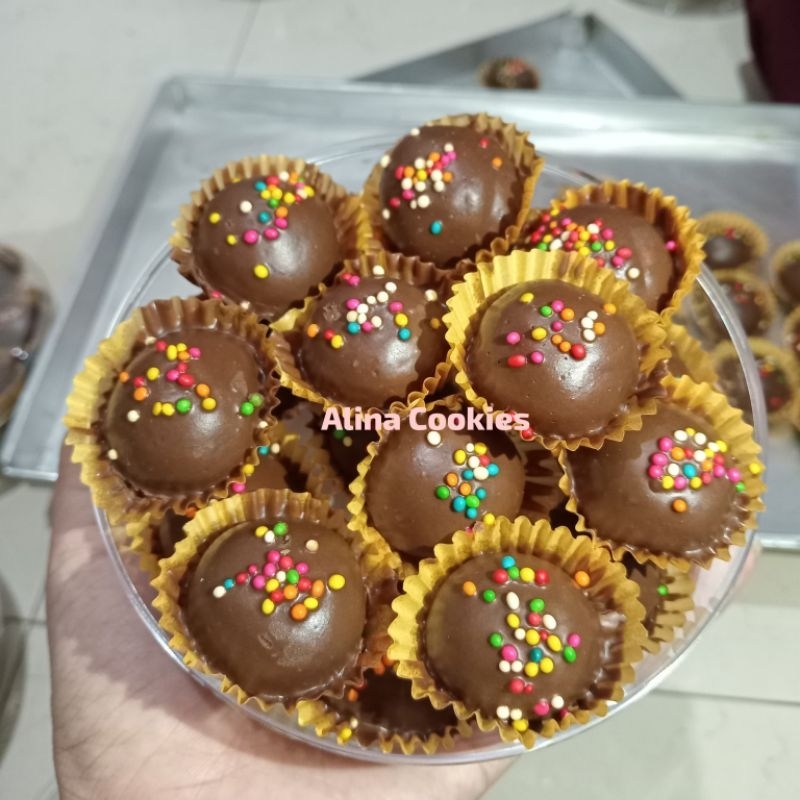 

Kuker Bola Bola Coklat ukuran 250gram & 500gram