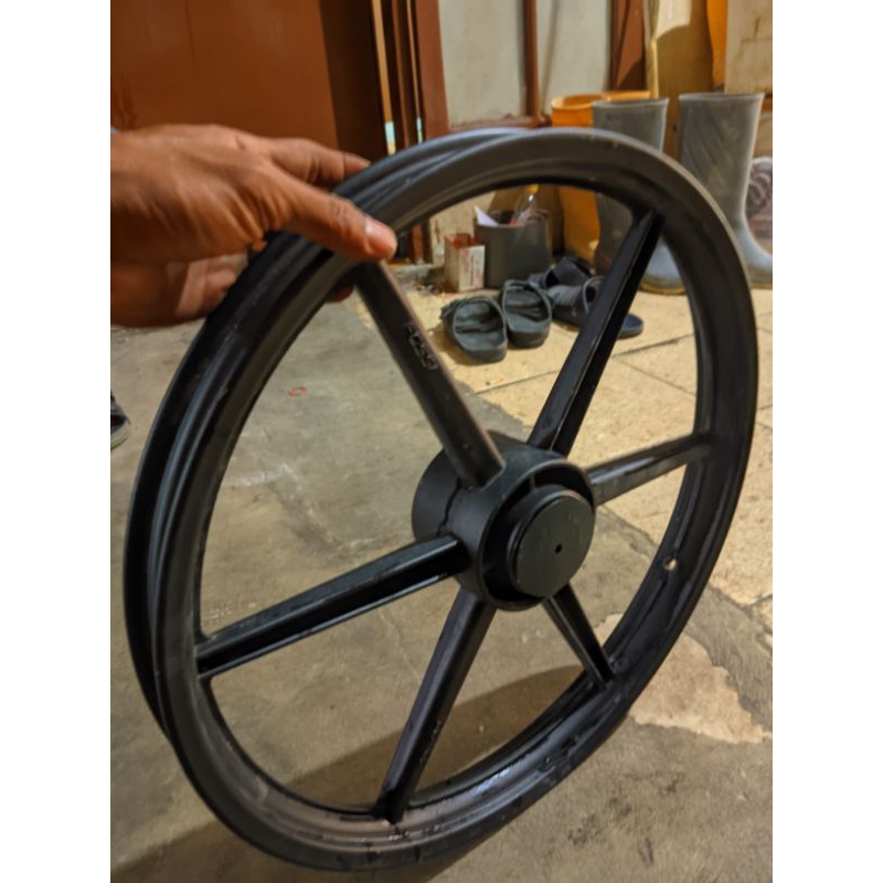 pelek jupiter z palang 6