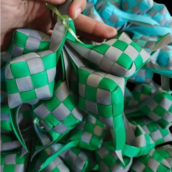

ketupat pita grosgrain