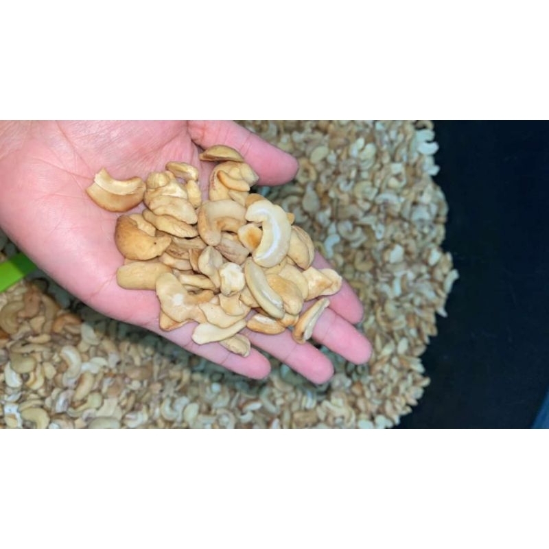 

kacang mente patahan 1 kg