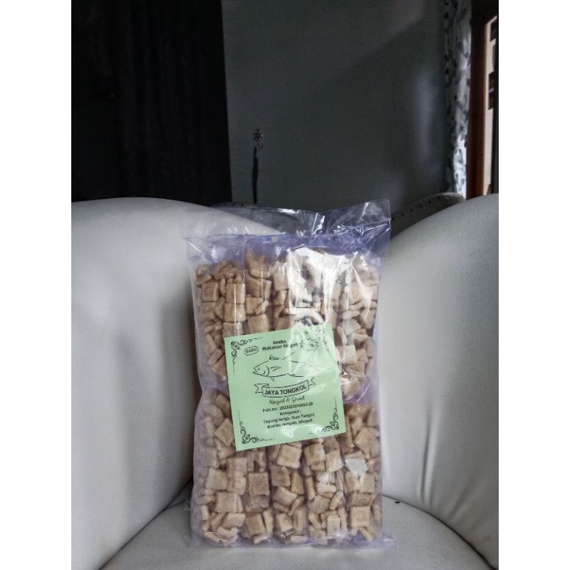 

KERUPUK TONGKOL TAHU ORIGINAL DAN BALADO