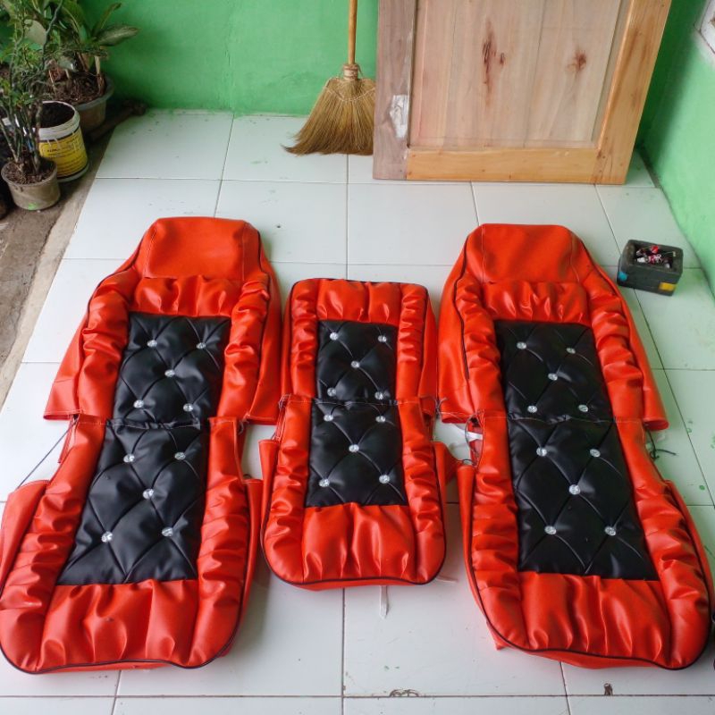sarung jok motip sofa kancing buat mobil truk fuso fighter,hino dutro,hino lohan,umplung,canter