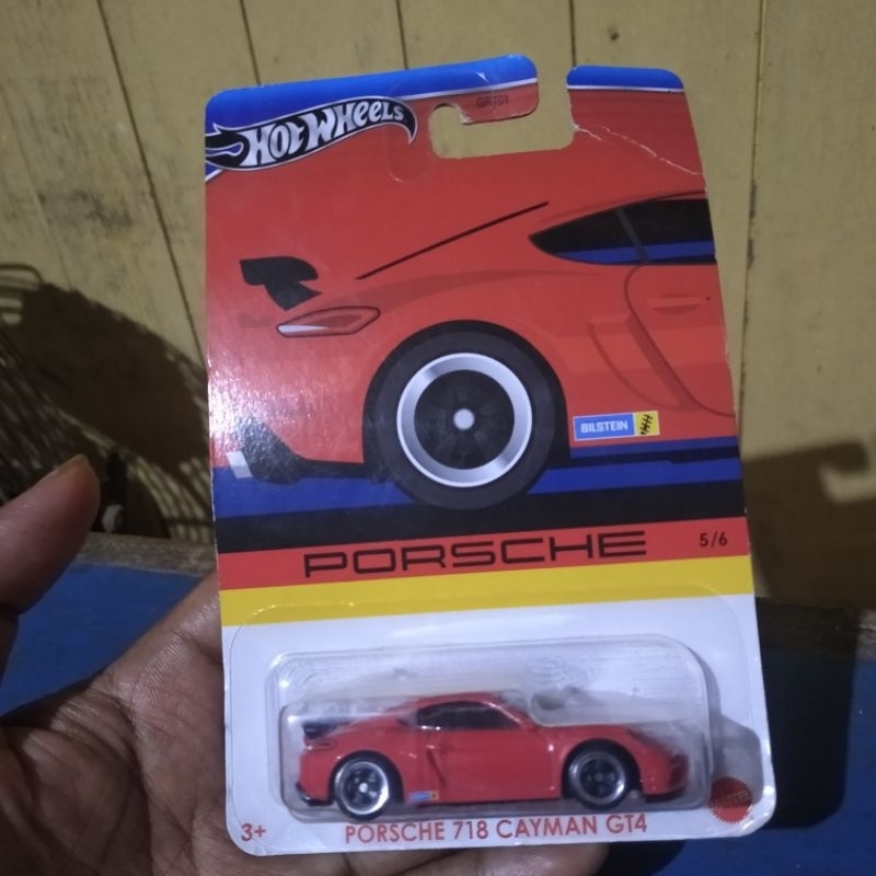 hotwheels porsche 718 cayman gt4 red edition