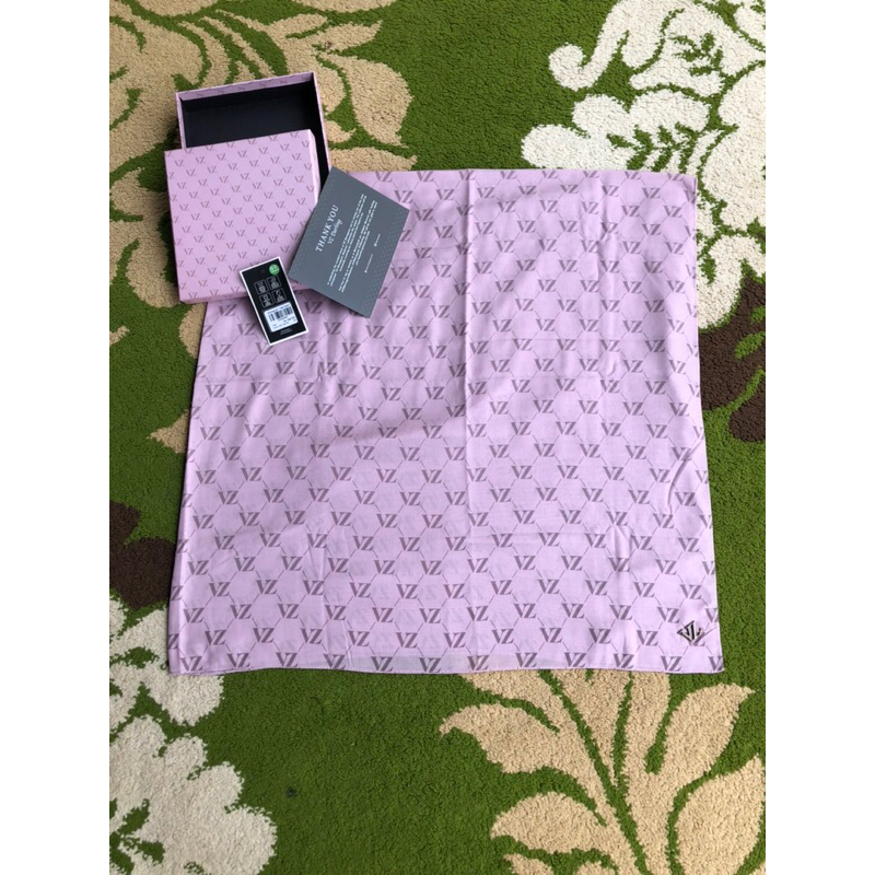 monogram scarf Vivi zubedi