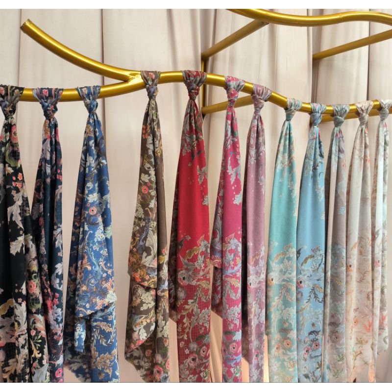 buttonscarves royal grandeus series original