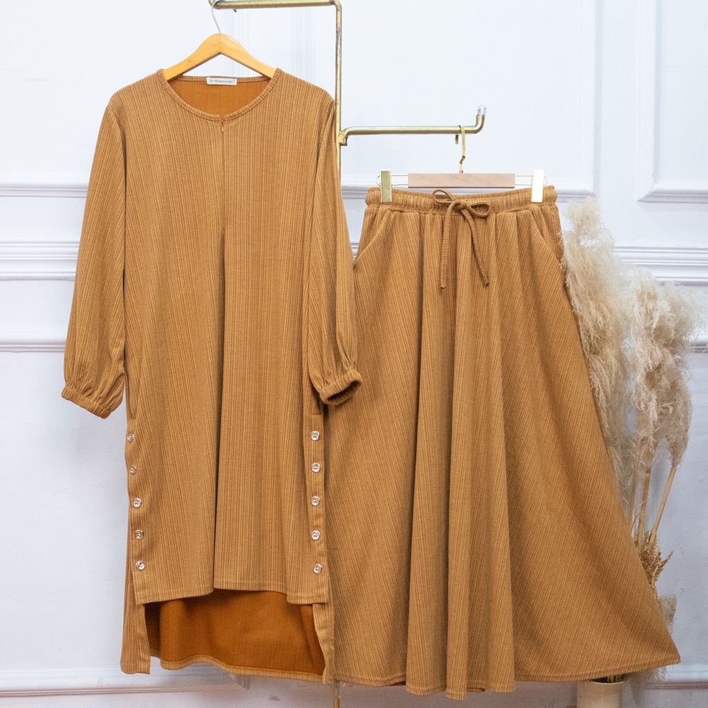 Tunik Busui Friendly Kaos Adem - JV Hasanah Midi Tunic Knit Gloria