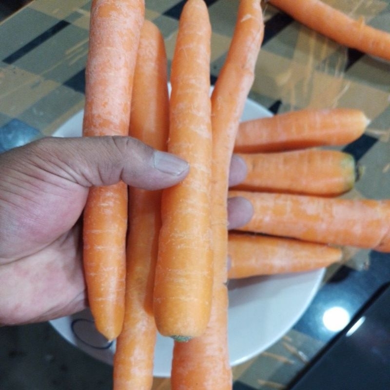 

RB Wortel Sayur Fresh Pilihan 1KG