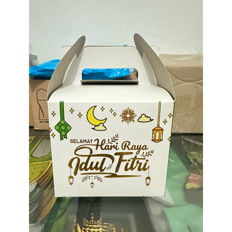 

【FREE KARTU UCAPAN】Kotak Hampers LEBARAN untuk Toples Bulat 250gr | Box Hampers Tenteng IDUL FITRI | Box Kue Kering LEBARAN IDUL FITRI | Kardus LEBARAN