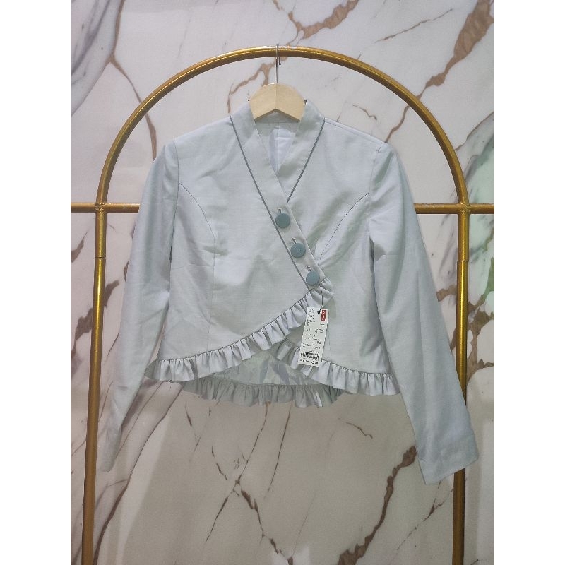 Blazer crop kancing samping baby blue/sky blue LD88-90 ruffle