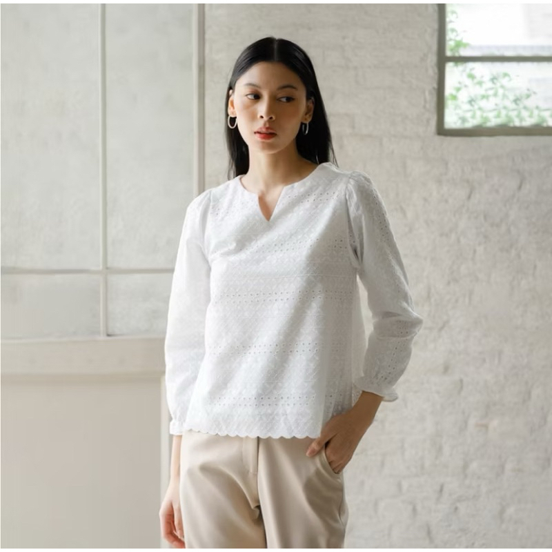 {PRELOVED} BLOUSE BEATRICE CLOTHING