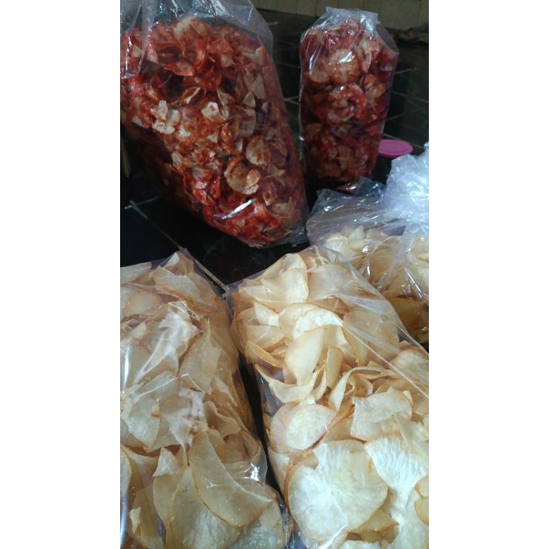

kripik singkong pedas gurih