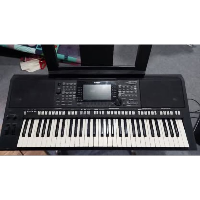 Kibord yamaha psr s775