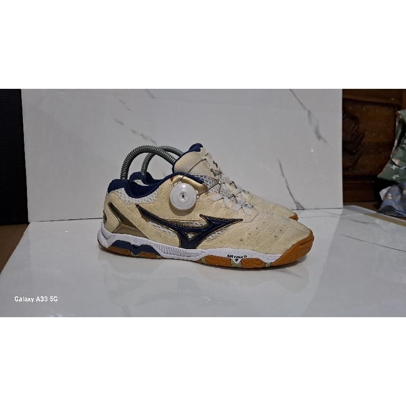 mizuno boa putih-Sepatu tenis meja/Ping pong