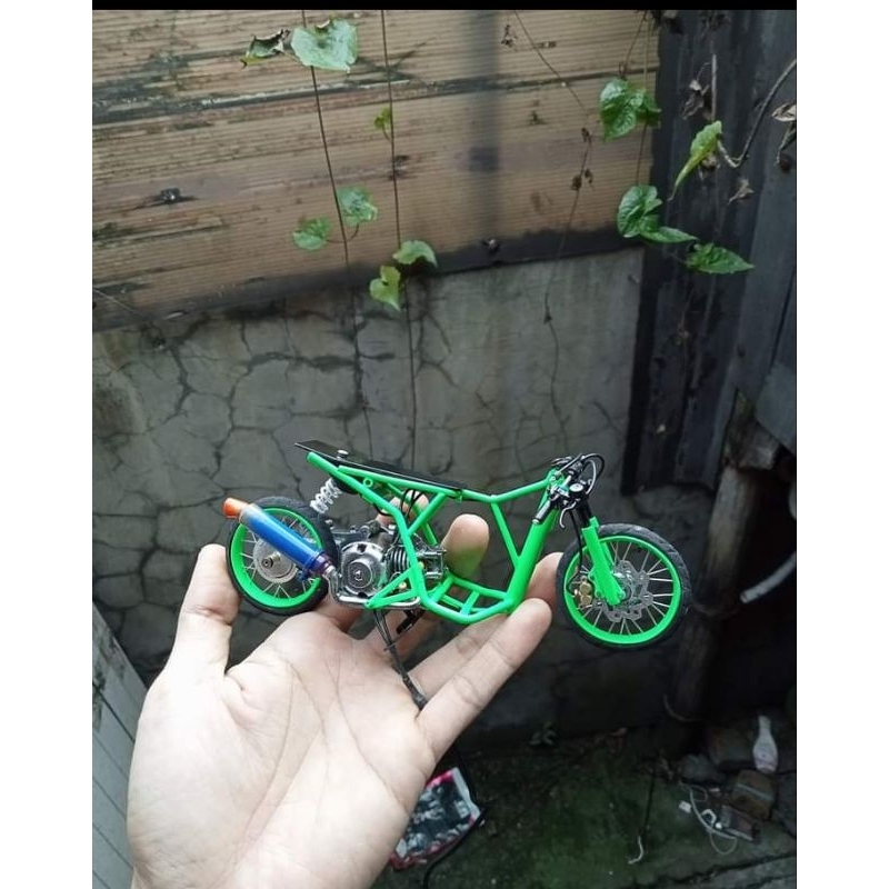 diecast miniatur motor Dragbike Honda Vario 160 jet darat matic