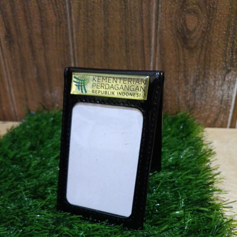 

Dompet id card Kementerian Perdagangan