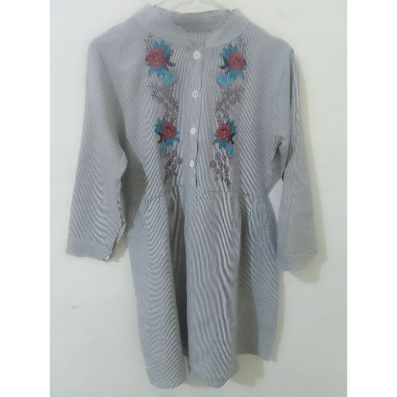 gamis warna abu motif bunga