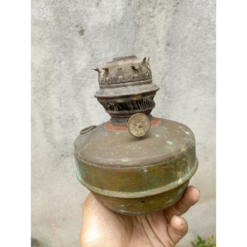 ublik tengki lampu minyak kuningan antik jadul vintage