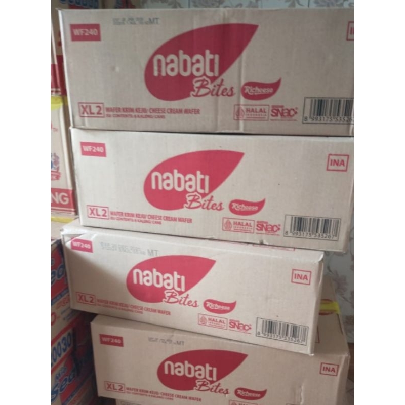 

nabati wafer kaleng isi 240 gram